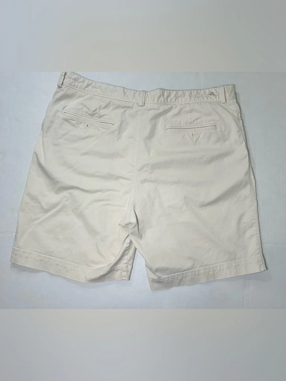 Tommy Bahama Men’s Chino Shorts Minimalist Vacation Golf Cream Off White Soft